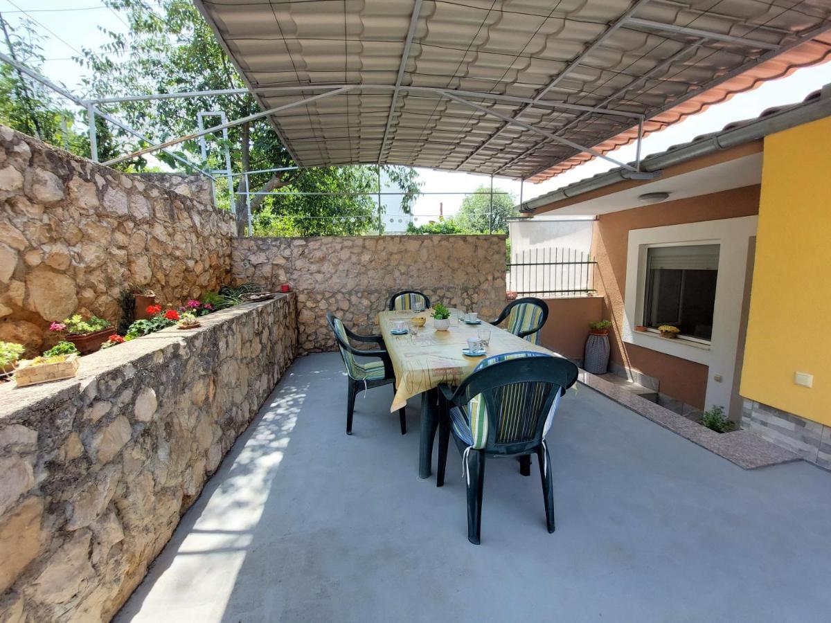 Holiday Home Oliva Bilice Exteriér fotografie